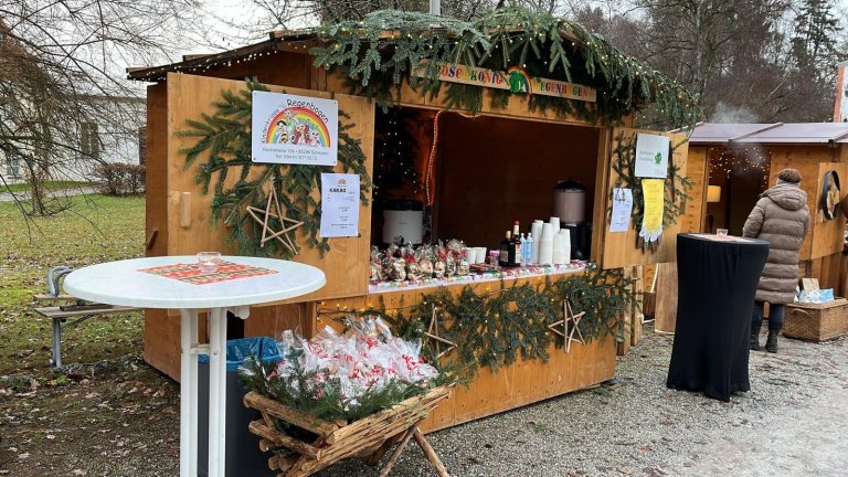 Grossansicht in neuem Fenster: Regenbogen_Weihnachtsmarkt 2025_3